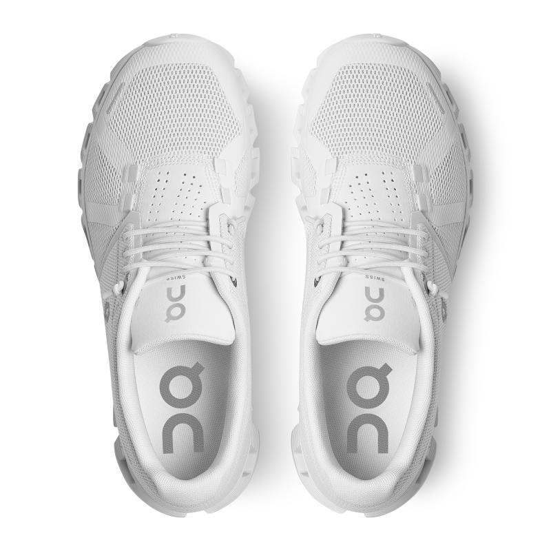 QC Cloud 5 Women's Travel Shoes All White | 94102-EIUM