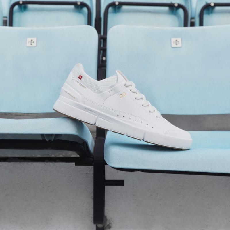 QC THE ROGER Centre Court Men's Sneakers White | Gum | 50439-EZPF